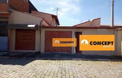 Imagem: A casa possui 2 Dormitórios, 1 Banheiro, 2 Vagas na garagem