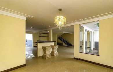 Imagem 7: Casa de 3 pavimentos à venda..R$ 1.400 k