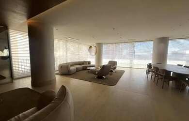 Imagem: O apartamento possui 4 Dormitórios, 5 Banheiros, 3 Vagas na