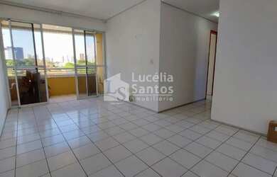 Imagem: O apartamento possui 3 Dormitórios, 1 Banheiro, 2 Vagas na