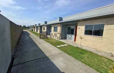 Imagem: A casa possui 2 Dormitórios, 1 Banheiro, 1 Vaga na garagem