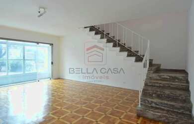 Imagem: O depósito possui 5 Vagas na garagem, 200m² de Área e está