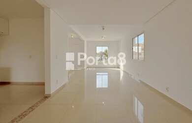 Imagem: A casa em condomínio possui 4 Dormitórios, 4 Banheiros, 2