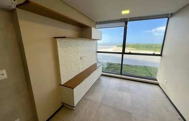 Imagem: O apartamento possui 1 Dormitório, 2 Banheiros, 1 Vaga na garagem