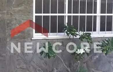 Imagem: A casa possui 4 Dormitórios, 3 Banheiros, 3 Vagas na garagem