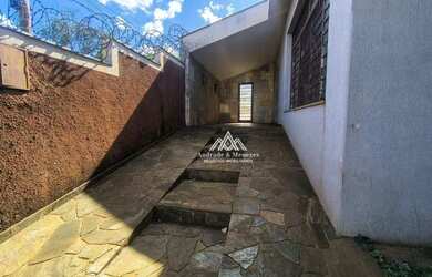 Imagem: A casa para alugar possui 3 Dormitórios, 3 Banheiros, 3 Vagas