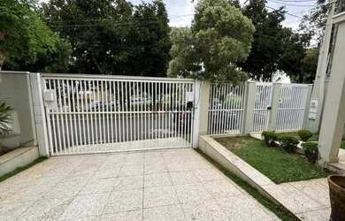 Imagem: A casa possui 3 Dormitórios, 4 Banheiros, 4 Vagas na garagem