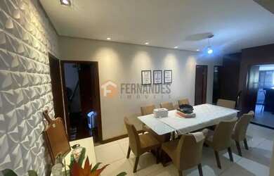 Imagem: O apartamento possui 2 Dormitórios, 1 Banheiro, 143m² de Área