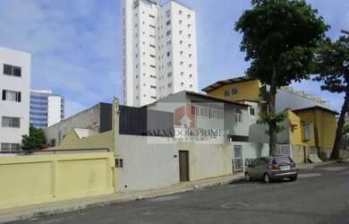 Imagem: O depósito possui 1 Vaga na garagem e 340m² de Área e está