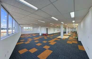 Imagem: O depósito possui 5 Vagas na garagem, 446m² de Área, Imóvel