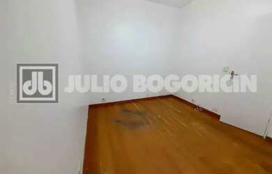 Imagem 8: POSTO 4 QUADRA DA PRAIA 150M2 SALÃO 2 AMBIENTES 3 QUARTOS ÁREA 2 DEPENDÊNCIAS...