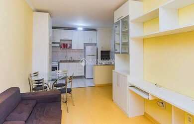 Imagem: O apartamento possui 1 Dormitório, 1 Banheiro, 1 Vaga na garagem