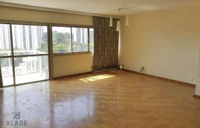 Imagem: O apartamento possui 4 Dormitórios, 3 Banheiros, 2 Vagas na