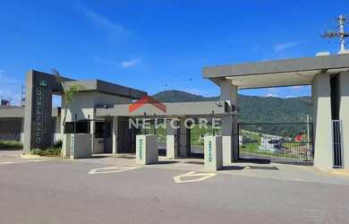 Imagem: A casa em condomínio possui 3 Dormitórios, 4 Banheiros, 4