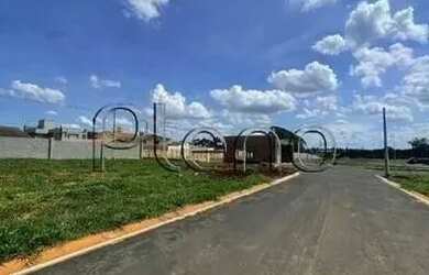 Imagem 3: Terreno à venda em Paulínia, Betel, com 330 m², Residencial Porto Ville...