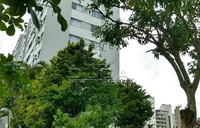 Imagem: O apartamento possui 3 Dormitórios, 1 Banheiro, 1 Vaga na garagem