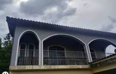 Imagem: A casa possui 2 Dormitórios, 1 Banheiro, 1 Vaga na garagem