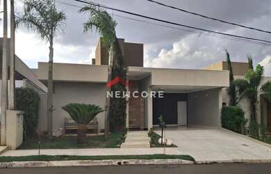 Imagem: A casa em condomínio possui 4 Dormitórios, 5 Banheiros, 4