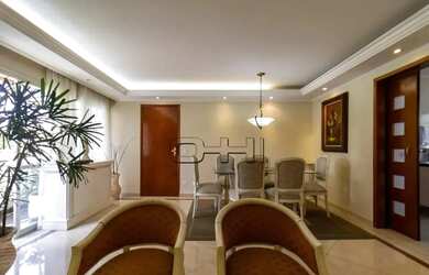 Imagem: O apartamento possui 3 Dormitórios, 2 Banheiros, 2 Vagas na