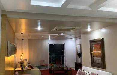 Imagem: O apartamento possui 4 Dormitórios, 5 Banheiros, 2 Vagas na