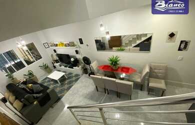 Imagem: A casa possui 3 Dormitórios, 2 Banheiros, 4 Vagas na garagem