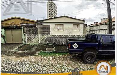 Imagem: A casa possui 4 Dormitórios, 4 Banheiros, 3 Vagas na garagem