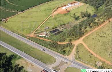 Imagem: A chácara possui 70.000m² de Área e está localizado em