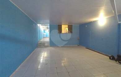 Imagem: A casa possui 2 Dormitórios, 2 Banheiros, 3 Vagas na garagem