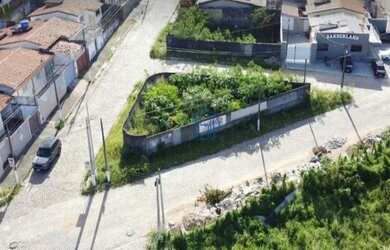 Imagem: O terreno possui 210m² de Área e está localizado em Candelária