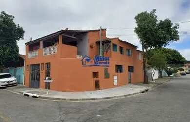 Imagem: A casa possui 5 Dormitórios, 5 Banheiros, 2 Vagas na garagem