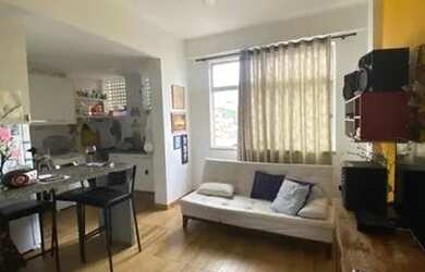 Imagem: O apartamento possui 2 Dormitórios, 1 Banheiro e 65m² de Área