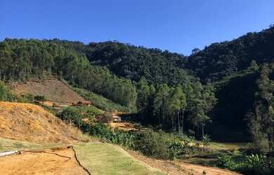 Imagem: O terreno possui 3.202m² de Área e está localizado em Santa