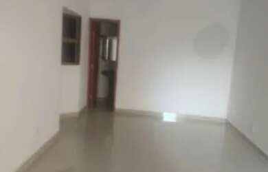 Imagem: A casa possui 3 Dormitórios, 2 Banheiros, 1 Vaga na garagem