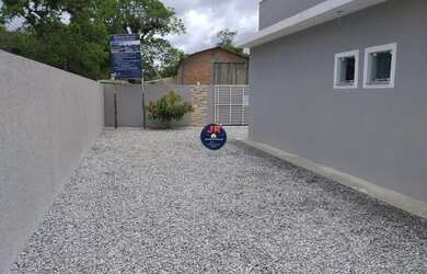 Imagem: A casa possui 2 Dormitórios, 1 Banheiro, 1 Vaga na garagem