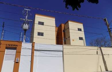 Imagem: O apartamento possui 3 Dormitórios, 1 Banheiro, 1 Vaga na garagem