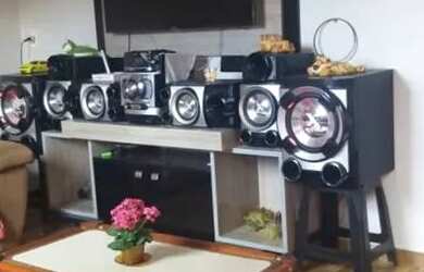 Imagem: A casa possui 2 Dormitórios, 1 Banheiro, 1 Vaga na garagem