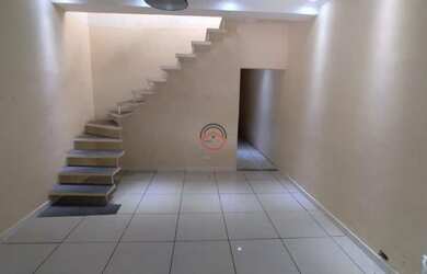 Imagem: A casa possui 2 Dormitórios, 2 Banheiros, 2 Vagas na garagem