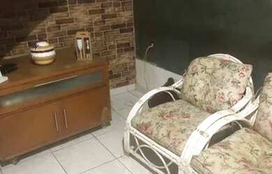 Imagem: A casa em condomínio possui 2 Dormitórios, 2 Banheiros, 3