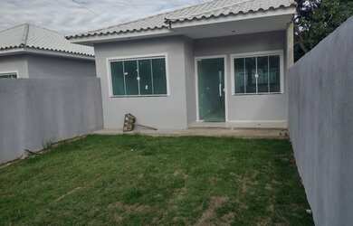 Imagem: A casa possui 2 Dormitórios, 1 Banheiro, 1 Vaga na garagem