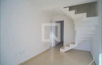 Imagem: A casa possui 2 Dormitórios, 1 Banheiro, 1 Vaga na garagem