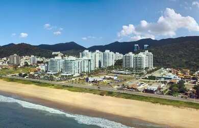 Imagem: O apartamento possui 4 Dormitórios, 5 Banheiros, 3 Vagas na