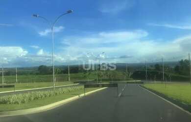 Imagem: O terreno à venda possui e está localizado em Jardins Nápoles