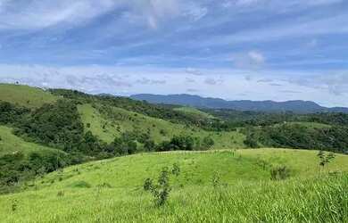 Imagem: O terreno possui 523m² de Área e está localizado em Centro