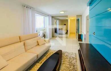 Imagem: O apartamento possui 2 Dormitórios, 2 Banheiros, 2 Vagas na