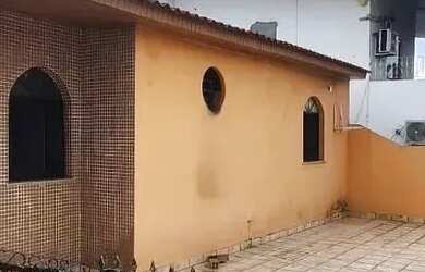 Imagem 9: CASA DE ESQUINA LOCALIZADA NO BAIRRO DOM PEDRO, COM 3 QUARTOS SENDO 1...