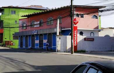 Imagem: O depósito possui 5 Vagas na garagem, 100m² de Área e está