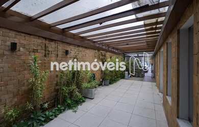 Imagem 4: Excelente imóvel comercial locado, ideal para investidores! Localização Estratégica na Pit