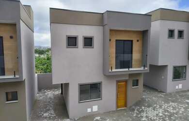 Imagem: A casa em condomínio possui 2 Dormitórios, 2 Banheiros, 1