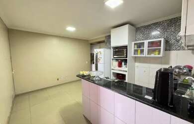 Imagem: O apartamento possui 2 Dormitórios, 2 Banheiros, 70m² de Área