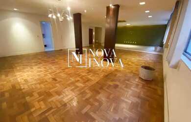 Imagem: O apartamento possui 4 Dormitórios, 5 Banheiros, 2 Vagas na